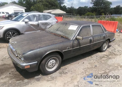 1988 Jaguar Xj6 z USA, uszkodzony, nr VIN SAJHV1648JC540850